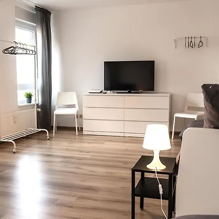 Il-Mitte 01-1 I Monteurwohnung Trio I Wlan, Bettwaesche & Handtuecher, Parkplatz I Cosyhomes24 Apartamento *