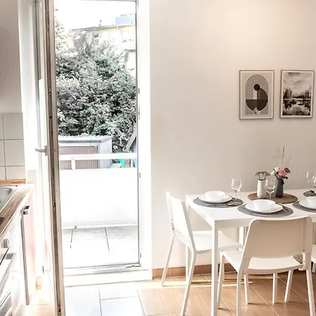 Cosyhomes24 - Centrally With Balcony And Parking Space - Il01a شقة *